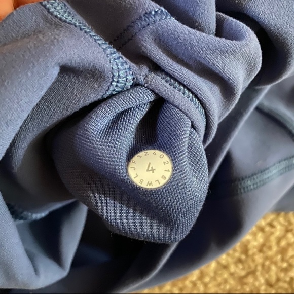 SOLD Lululemon Align Brilliant Blue Size 4 25” - Picture 7 of 9